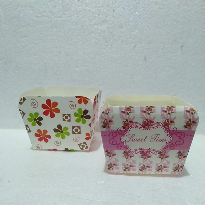 Jual cup square cc | cupcake kotak | cup kotak kertas tebal | 10 pcs ...