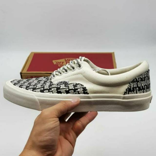 Harga vans x 2024 fear of god