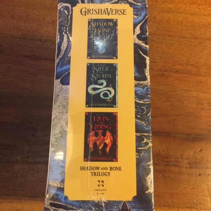 Jual Grishaverse - Shadow And Bone Trilogy Special Boxset | Shopee ...