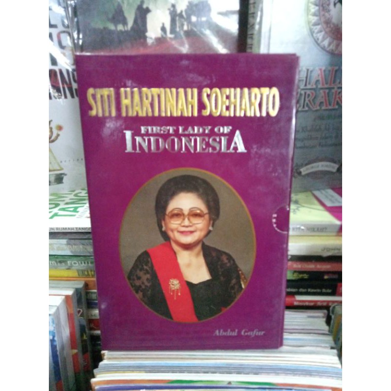 Jual Biografi Siti Hartinah Soeharto | Shopee Indonesia