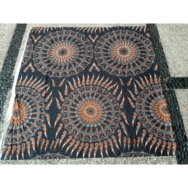 Jual KAIN BATIK MURAH | TIGA RODA PUTIH UKURAN 2M | Shopee Indonesia