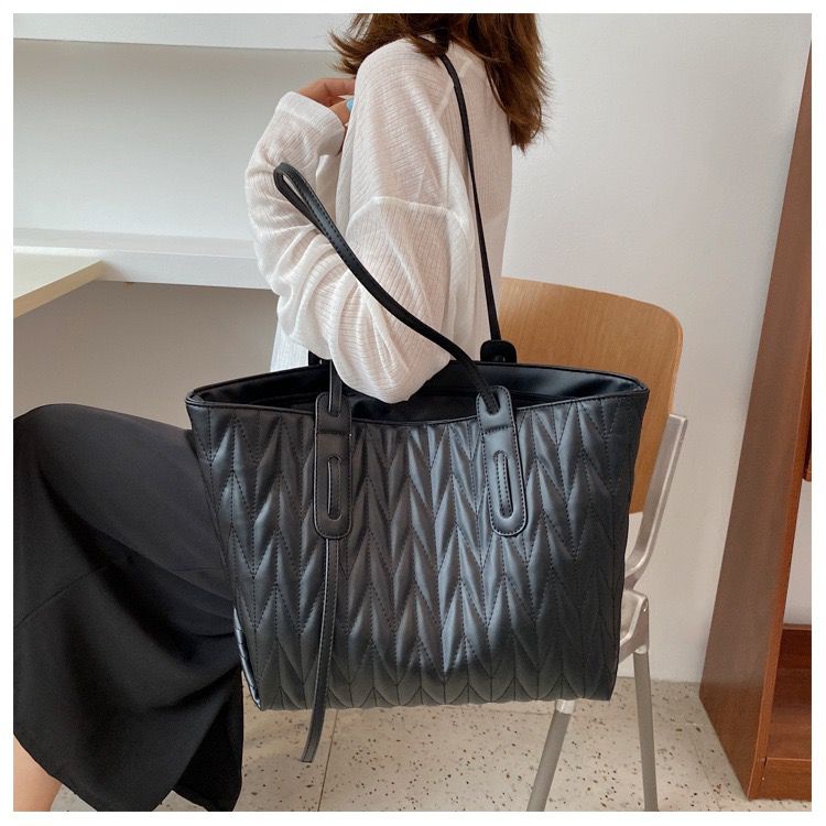 Tas Tote Bag Big Size Ringan Kuat Wanita Fashion Terbaru Kekinian Cocok  Untuk Kerja Kantor Kuliah