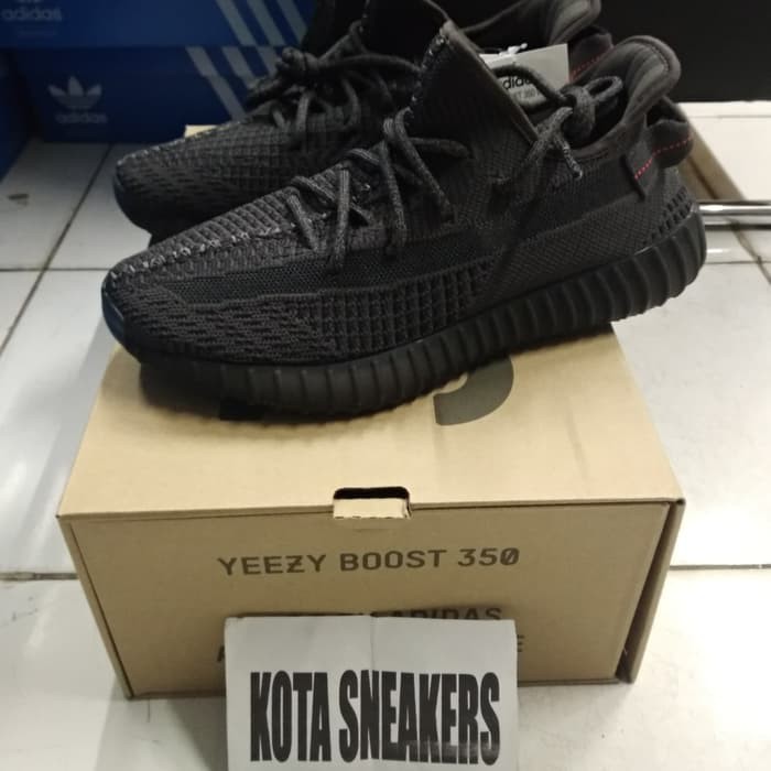 Yeezy deals static harga