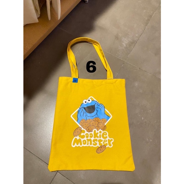 Miniso Tote Bag Canvas - Sesame Street, Fesyen Wanita, Tas & Dompet di  Carousell