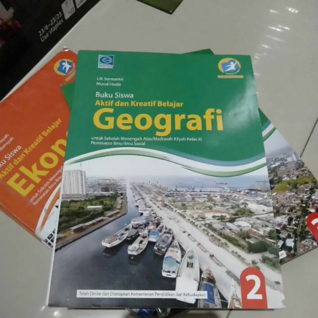 Jual Buku Siswa Geografi Kelas 11 | Shopee Indonesia