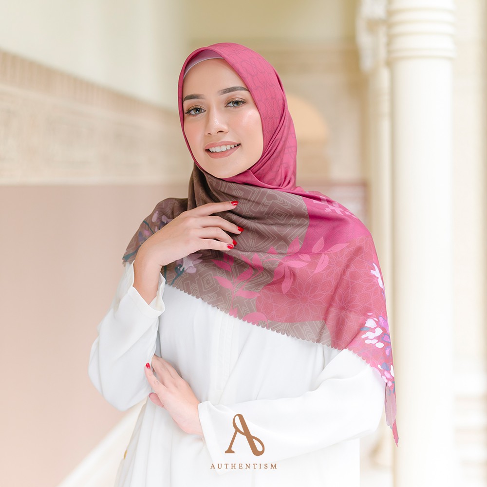Jual Hijab Segi Empat Authentism Voal Ultrafine Premium Lasercut Annida Series Earthy Red Lamina 2908