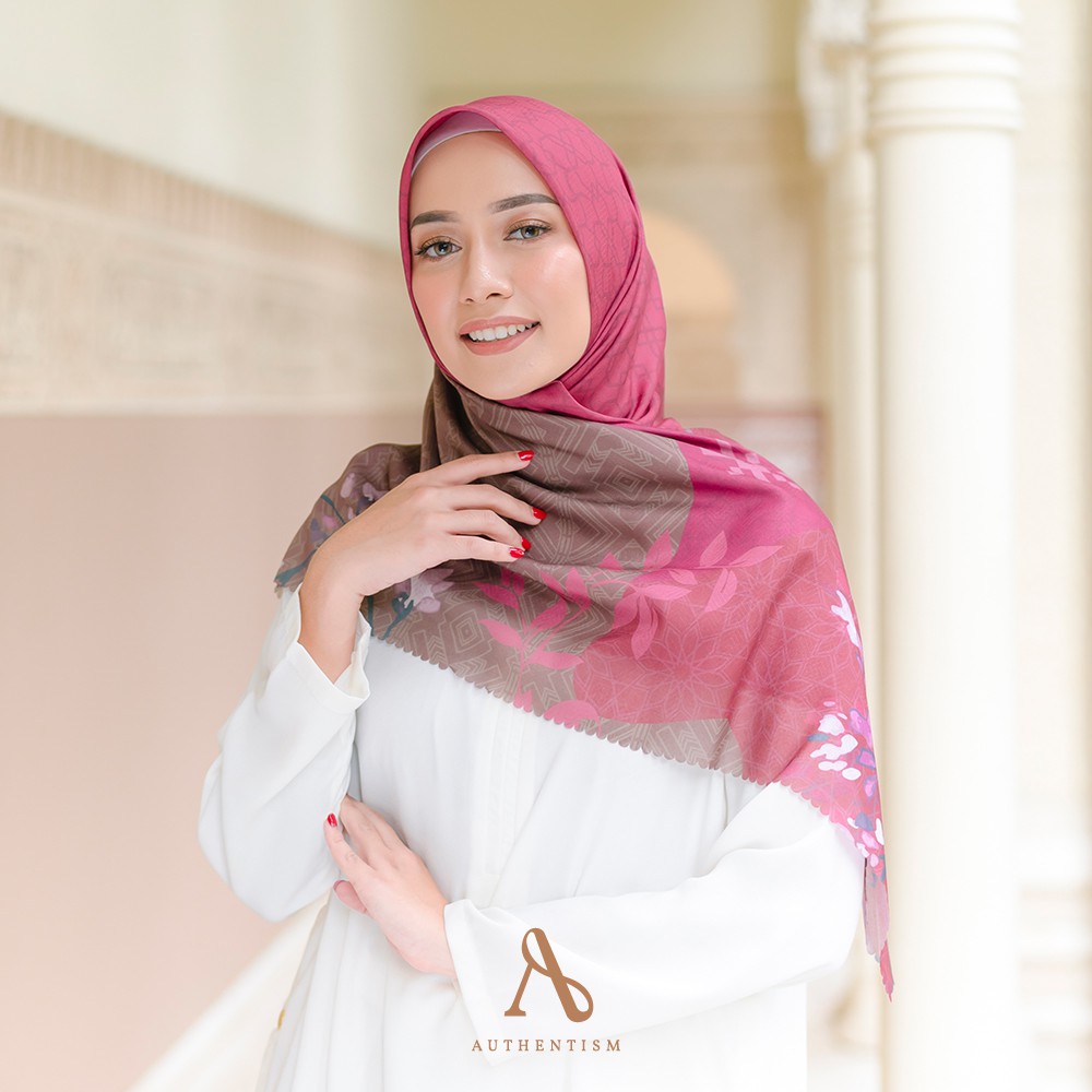 Jual Hijab Segi Empat Authentism Voal Ultrafine Premium Lasercut Annida Series Earthy Red Lamina 0799