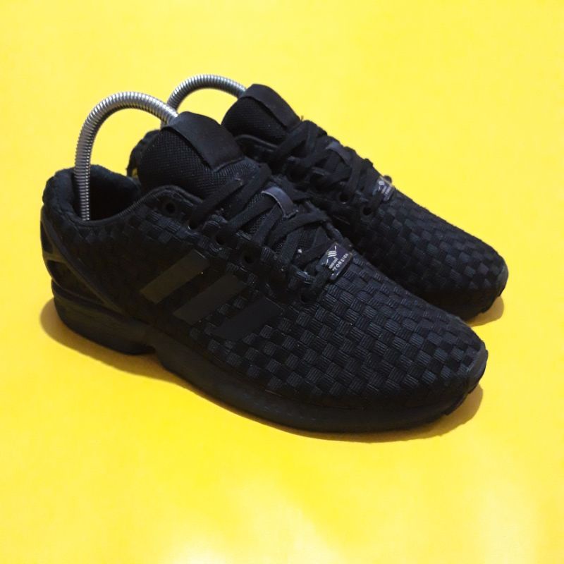 ADIDAS ZX FLUX TORSION size 39 Full Black sneakers sepatu second Bagus Murah