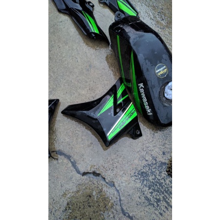 Jual body fullset ninja r SE 2015 limited edision original kondisi good