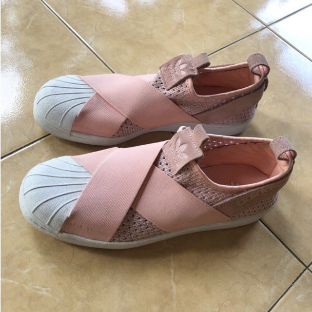 Superstar slip clearance on halo pink