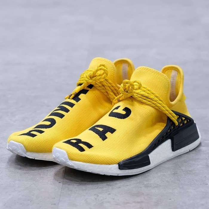 Sepatu human race online