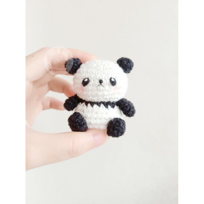 Jual Boneka rajut amigurumi mini panda | Shopee Indonesia