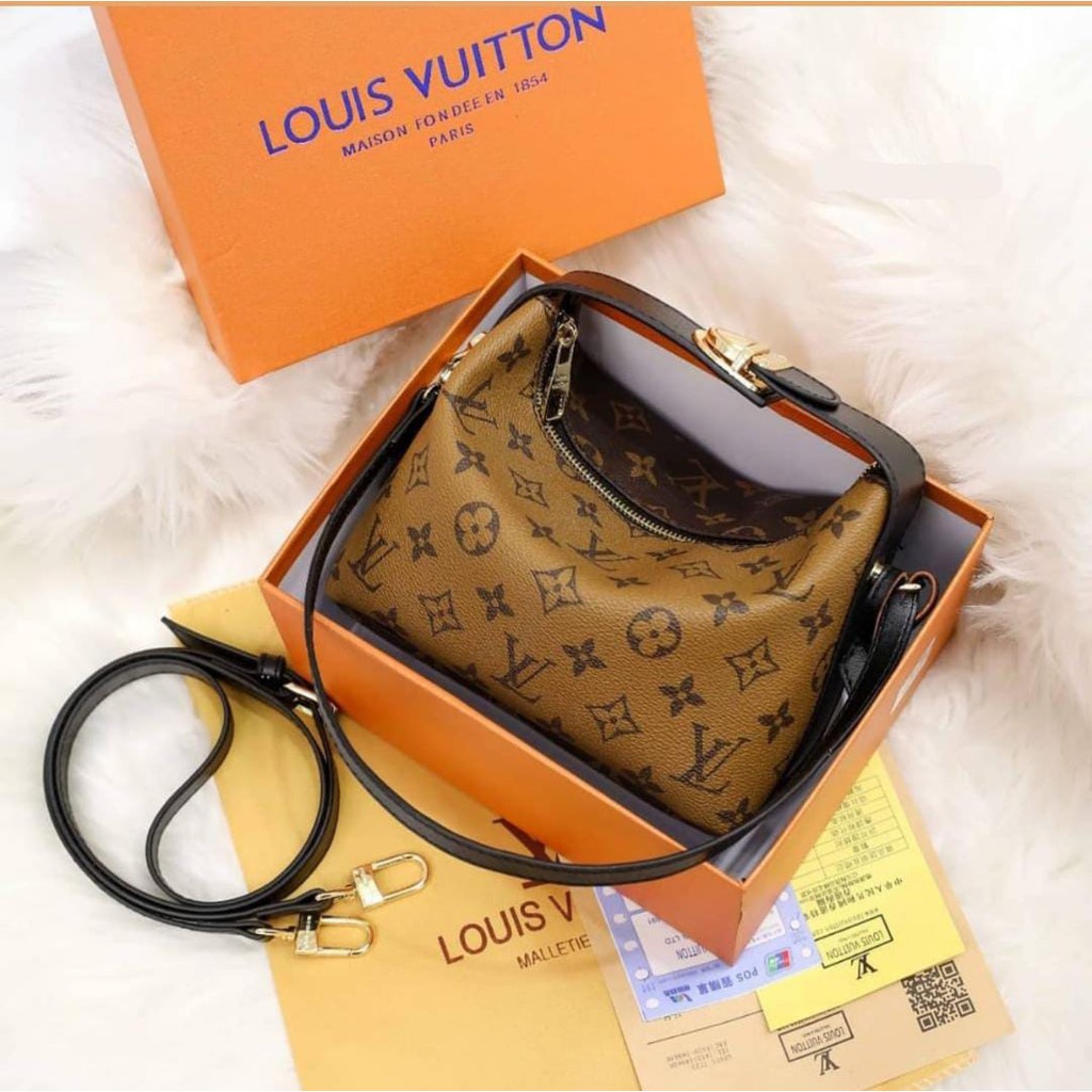 Jual Tas Sling Bag LV Louis Vuitton TAKEOFF SLING M57081 - Jakarta