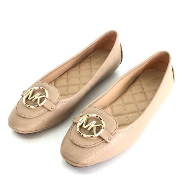 Michael kors hot sale nude flats