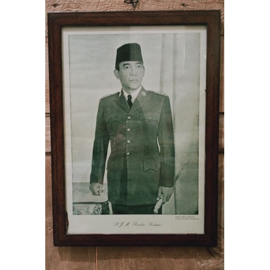 Jual Poster Presiden Soekarno Sudah Di Pigura 