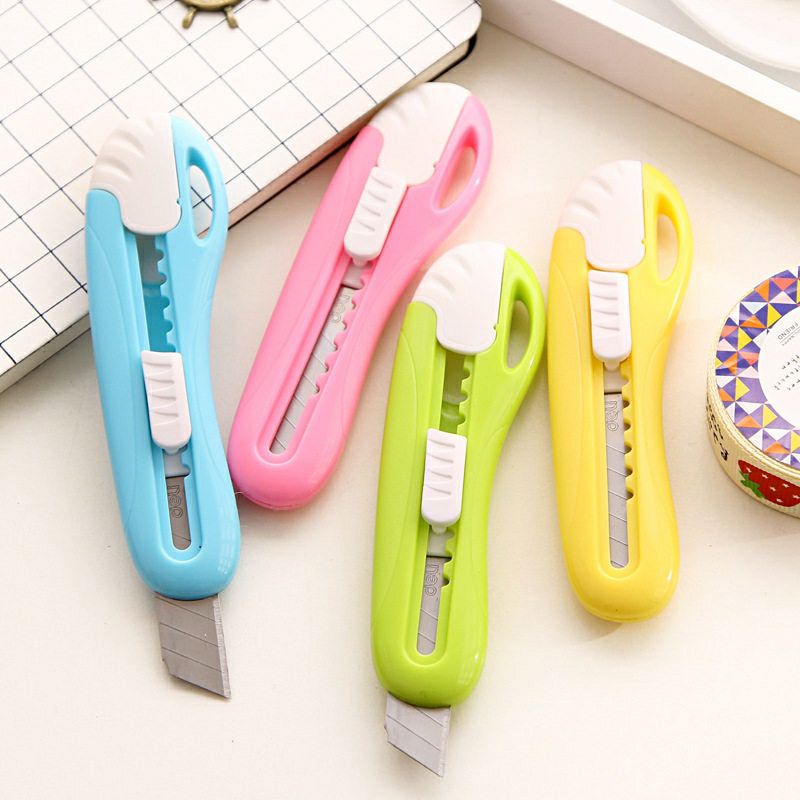 Jual Deli Cutter Sekolah, Design untuk Anak-anak, Bahan ABS, Silet 55mm ...