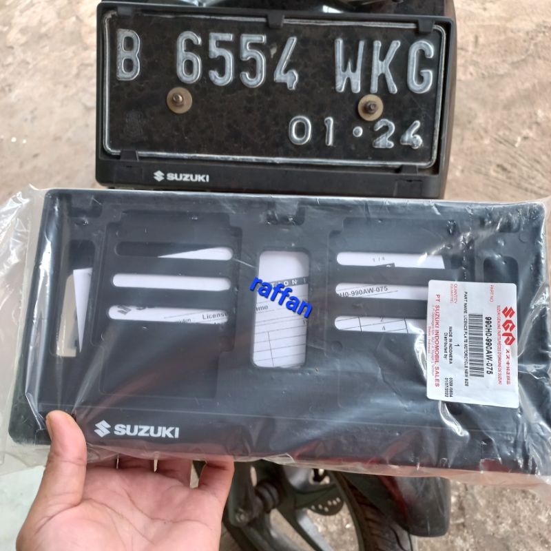 Jual Cover Tatakan Plat Nomor Motor Ori Suzuki Universal Depan Belakang