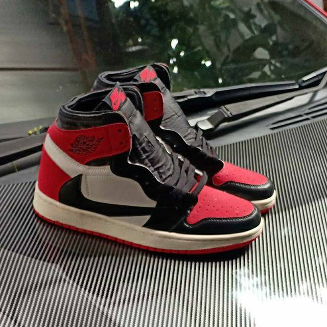 Travis scott air jordan 1 cheap high bred toe