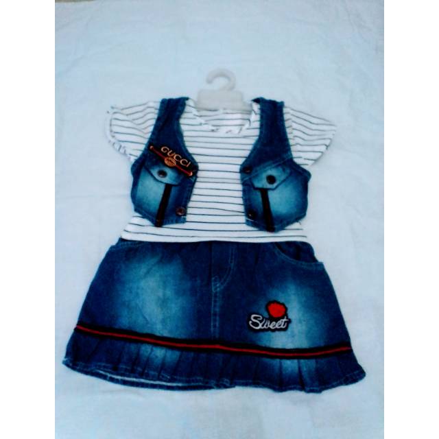 Jual Levis Rompi Rok Levis 2 - 4 tahun | Shopee Indonesia