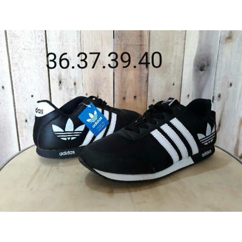 Jual Sepatu Sneaker Sport | Shopee Indonesia