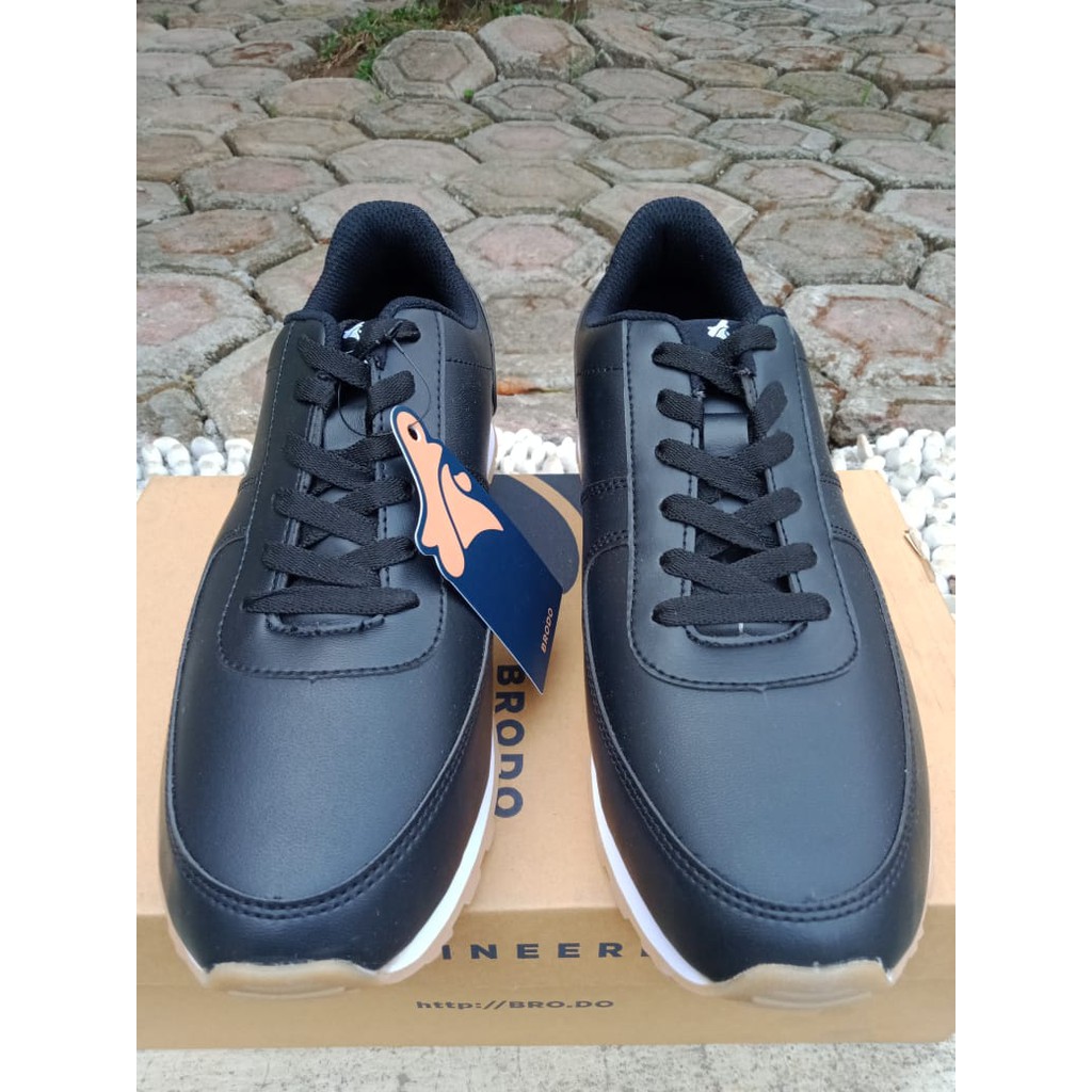 Brodo base black hot sale gum sole