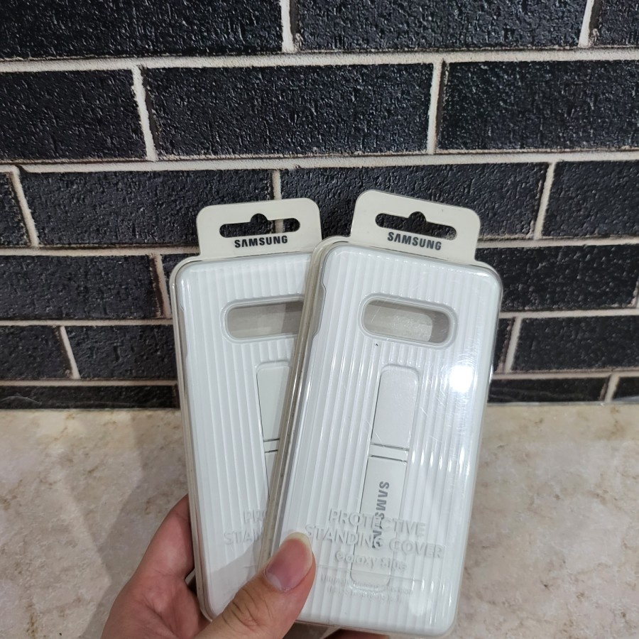 Samsung Protective Standing Cover S10e Official Samsung Galaxy