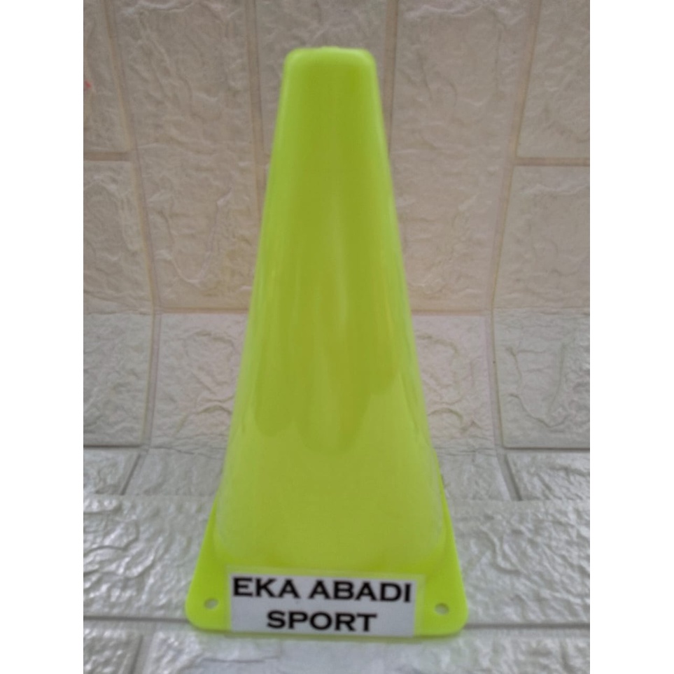 Jual Cones kerucut/kun rapat full 23 cm latihan bola dan sepatu roda ...