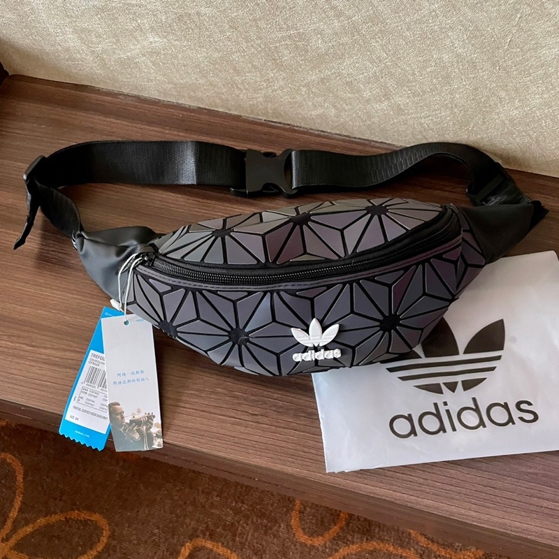 Adidas x issey discount miyake waist bag