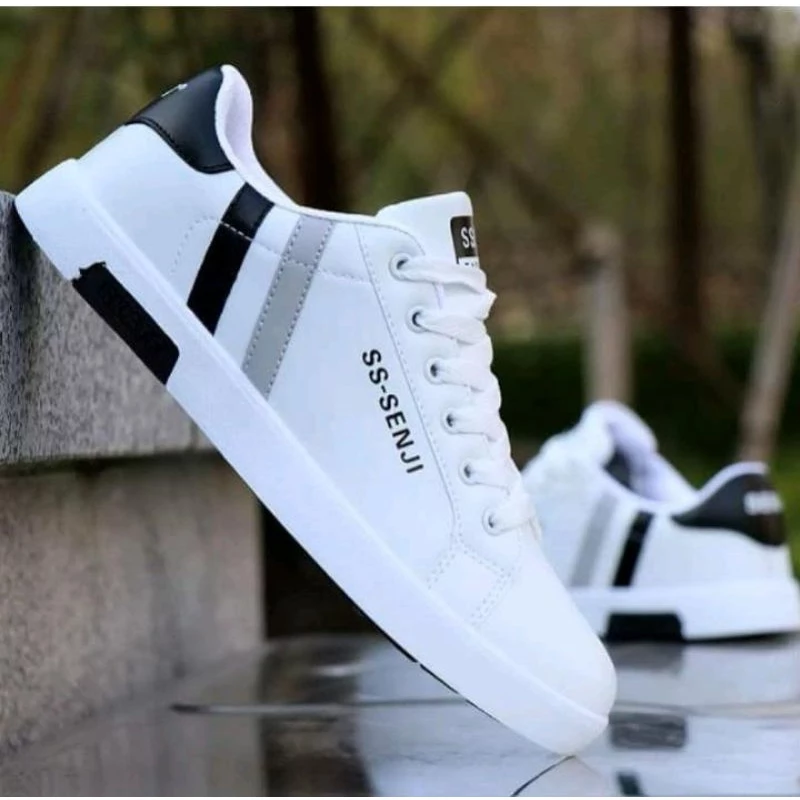 Sepatu Sneakers Pria Fashion Casual Terlaris