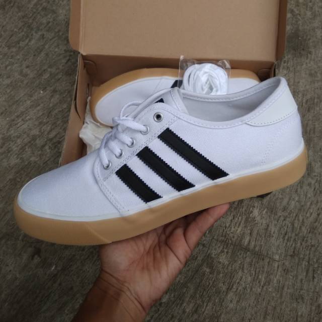 Adidas seeley best sale decon white