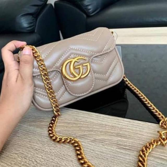 Gucci marmont size 18 hot sale