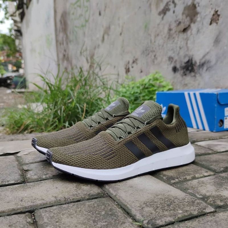 Jual Adidas SWIFT RUN original BNIB for men CG6167 Shopee Indonesia