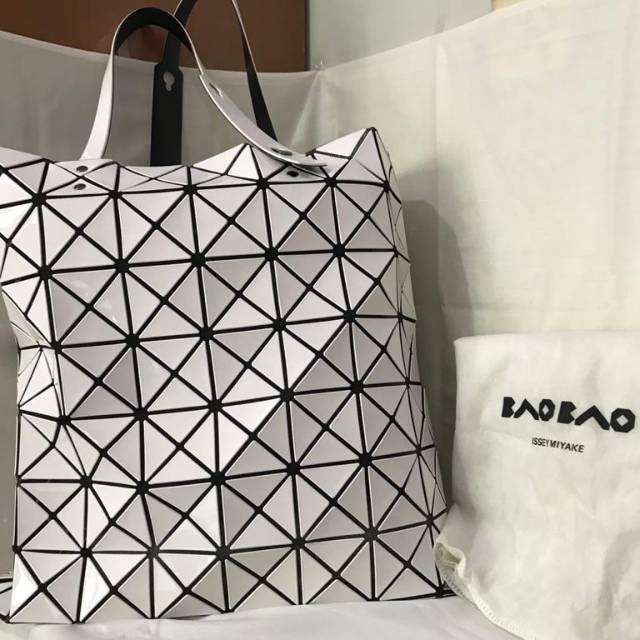 Harga tas bao bao discount issey miyake tote bag