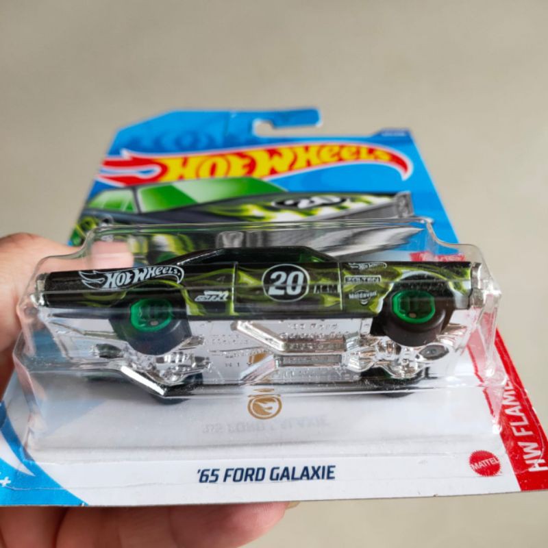 Hot Wheels 65 Ford Galaxie Super Treasure Hunt