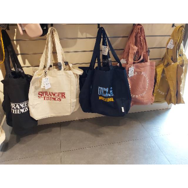 Tote bag stranger things pull and bear sale