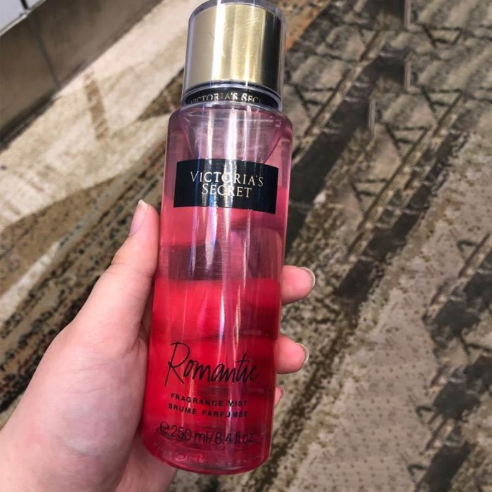 Jual VICTORIA SECRET ROMANTIC BODY MIST 250ML | Shopee Indonesia