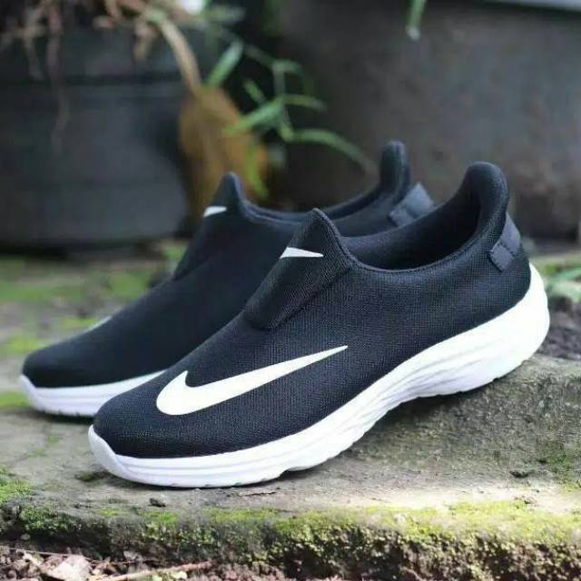 Sepatu Nike Zoom Slip on Sneakers pria