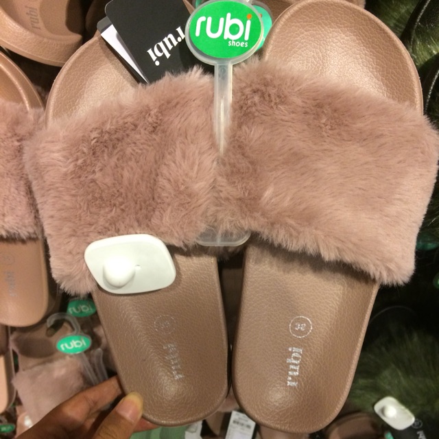 Sandal best sale bulu rubi