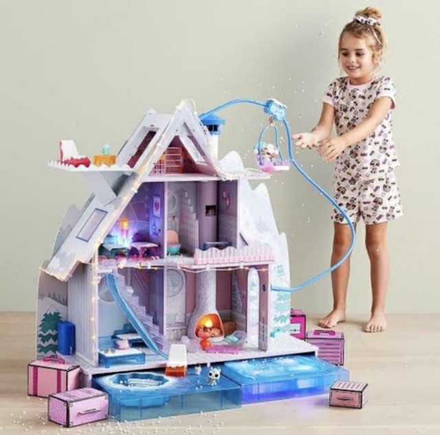 Lol surprise winter disco chalet house clearance