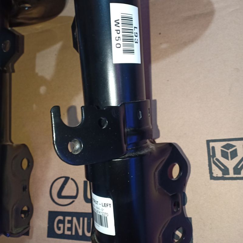 Jual shockbreaker shock absorber toyota wish depan & belakang original ...