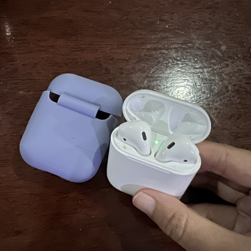 Jual airpods gen 2 SECOND mulus | Shopee Indonesia