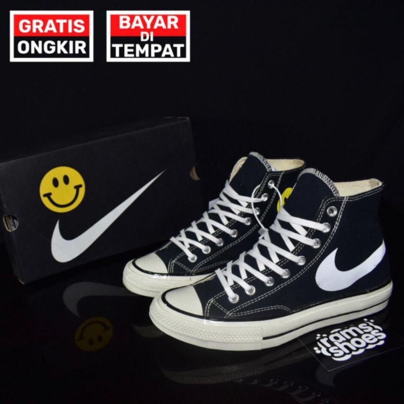 Converse 2024 nike smiley