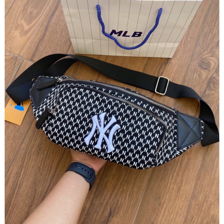 MLB Korea NY Yankees Seamball & Marker Seamball Waist Bag Black