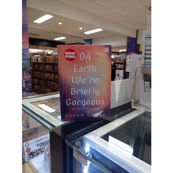 Jual Novel On Earth Were Briefly Gorgeous - Ocean Vuong Original ...