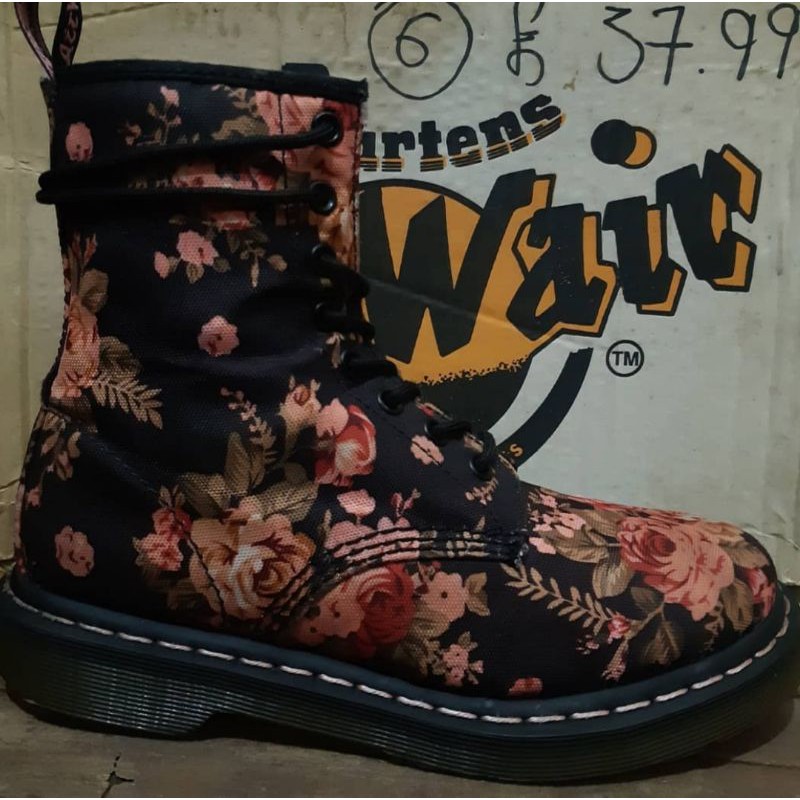 Dr martens outlet 1460 victorian flowers