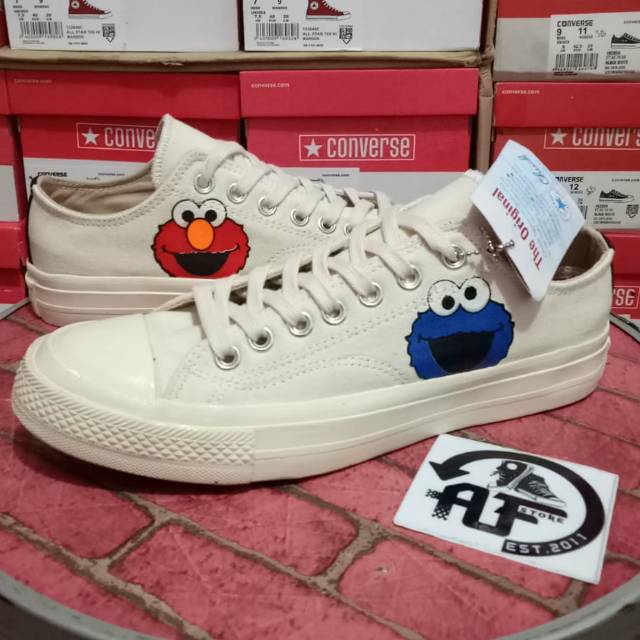 Elmo converse deals