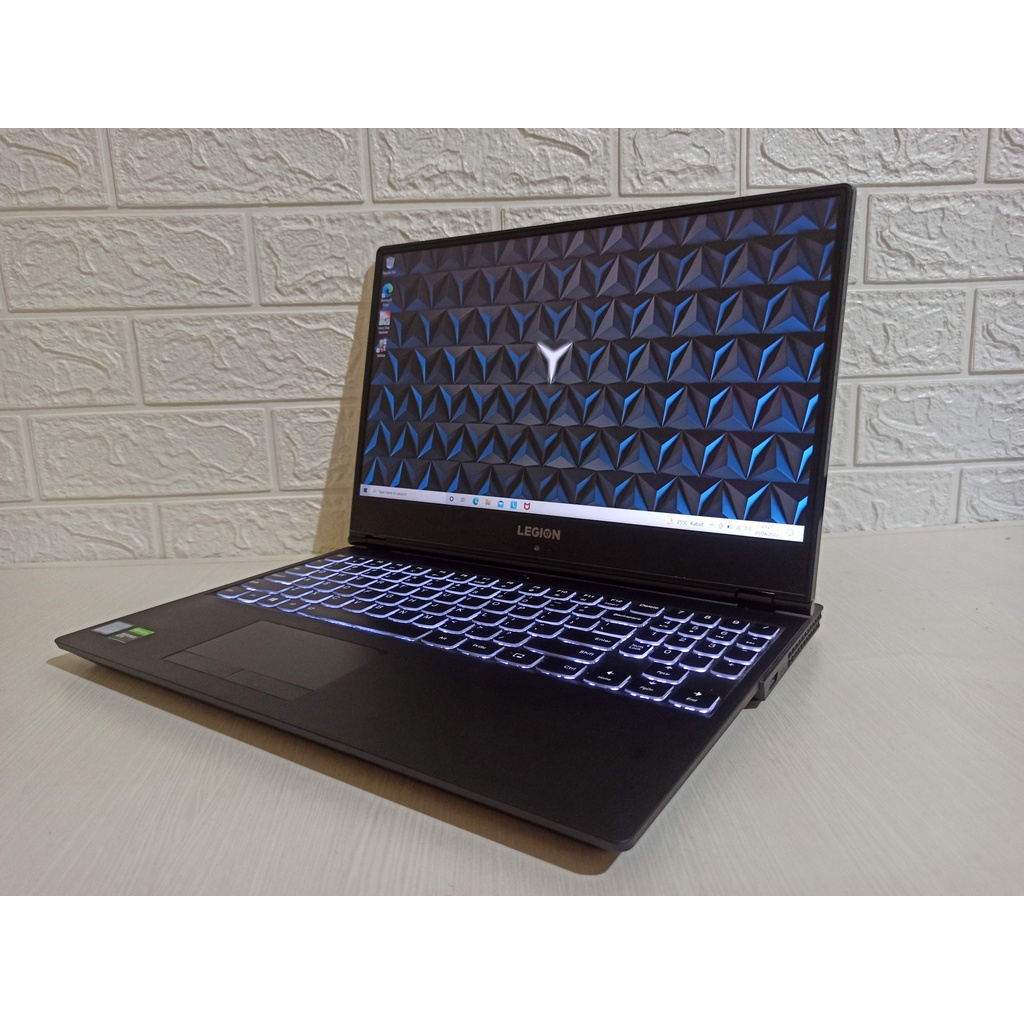 Legion Y530 (第8世代インテル)中古品 （ゲーミングノートPC
