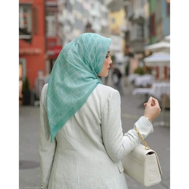 Jual Buttonscarves Louvre Iced green | Shopee Indonesia