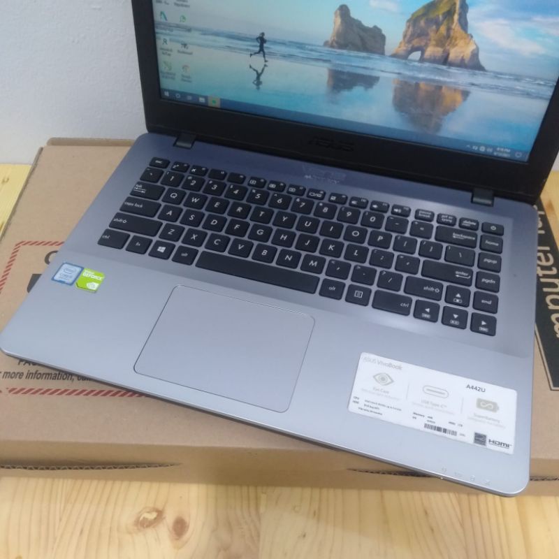 ASUS F542UA エクセル・ワードOK i5第8世代CPU メモリ8G 高速SSD512GB