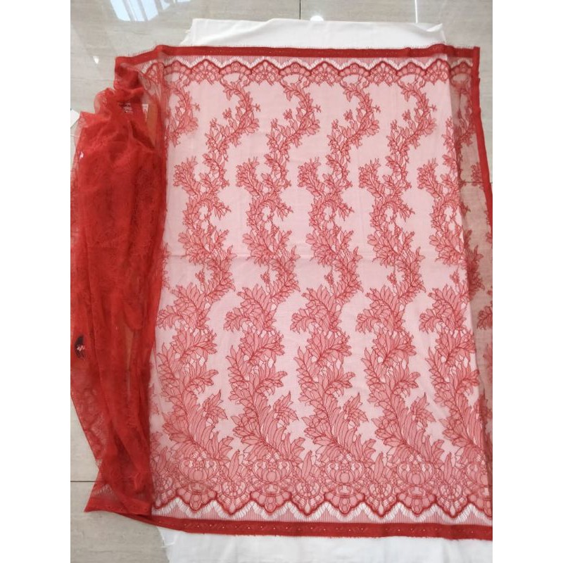 Jual kain Lace panel chantily merah darah | Shopee Indonesia